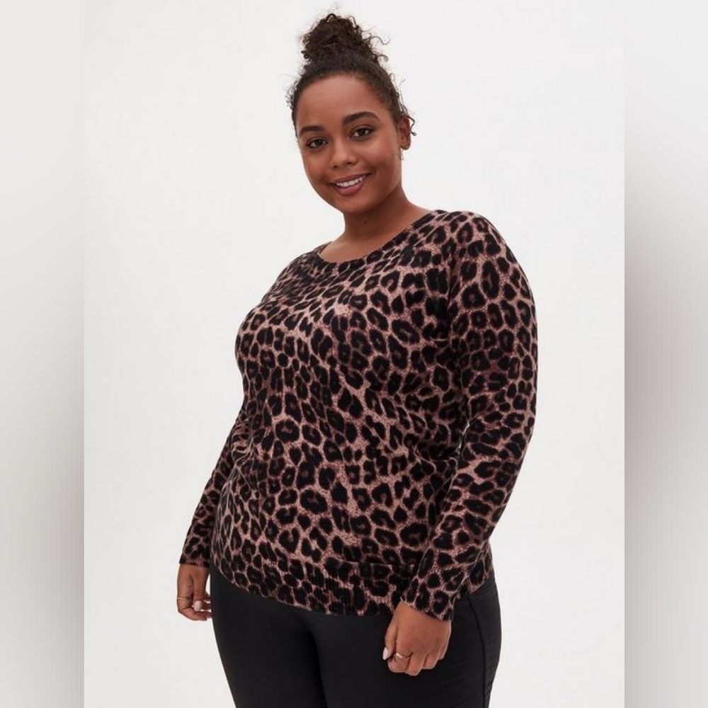 Torrid pullover crew sweater in leopard print size 00  (10)